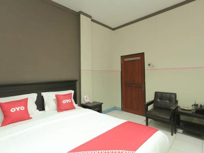 Urbanview Hotel Kharisma Banjarmasin Banjarmasin  Exterior foto