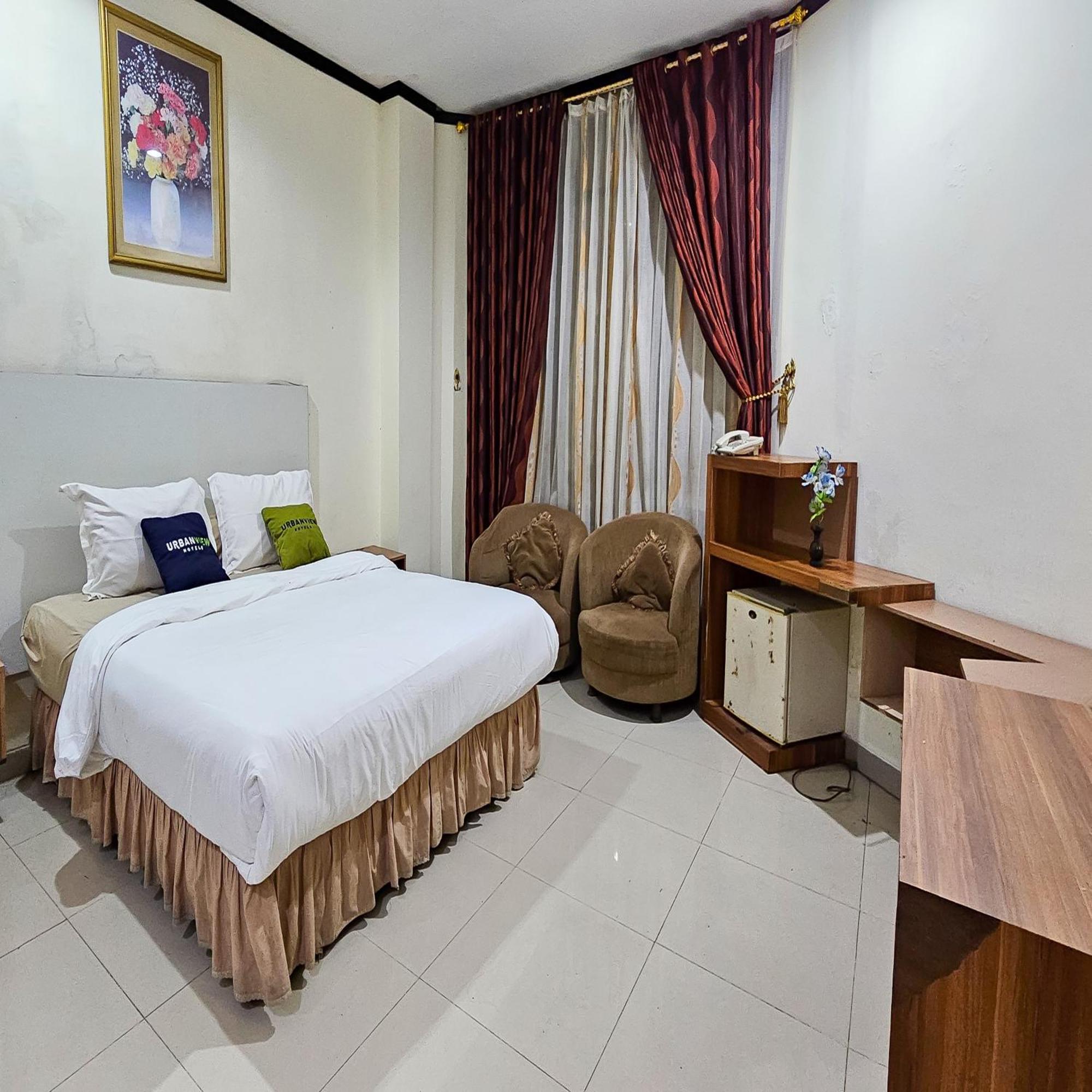 Urbanview Hotel Kharisma Banjarmasin Banjarmasin  Exterior foto